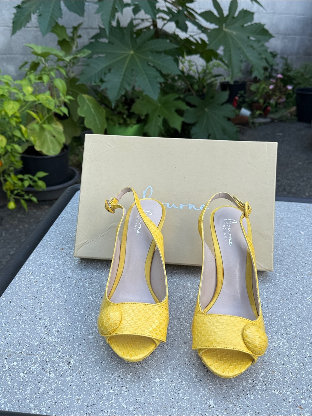 Bourne  Yellow Textured Peep-Toe  slingback  heels